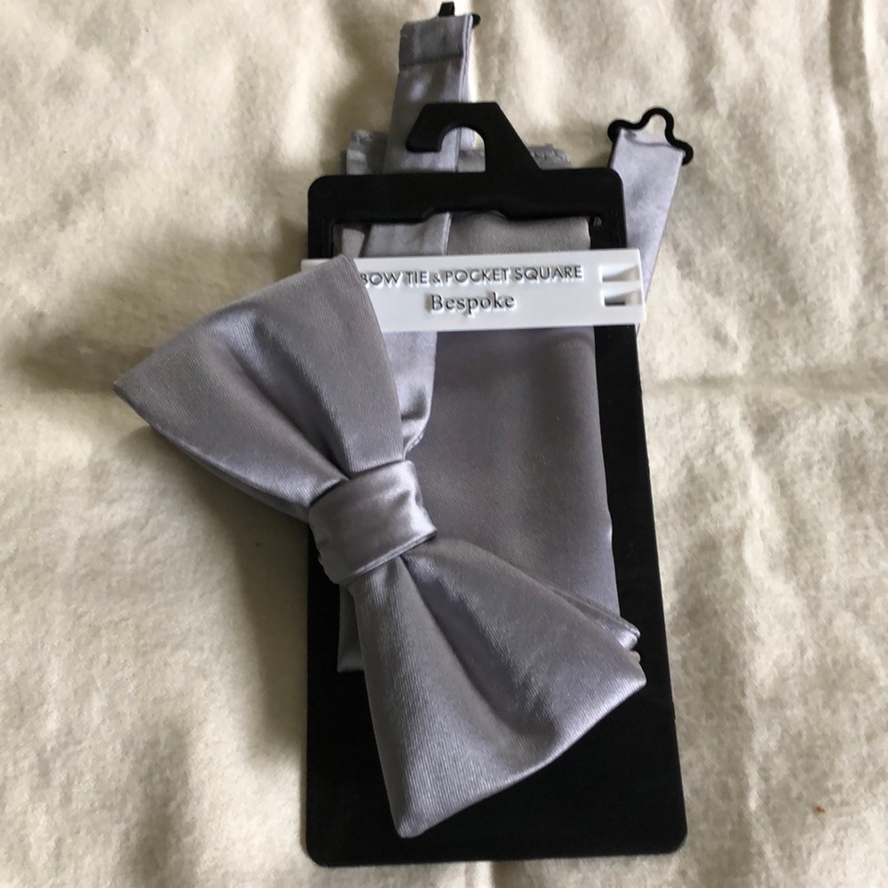 BNWT BowTie & Pocket Square Bespoke